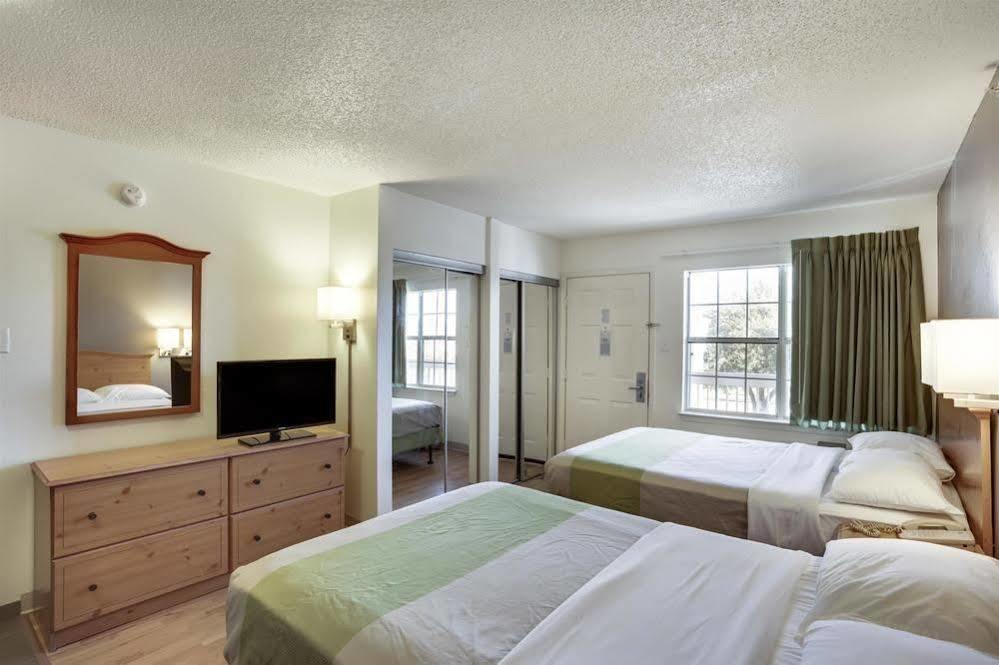 Hotel La Quinta By Wyndham Houston Sugarland 3*