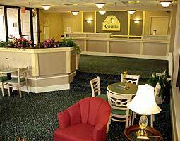 La Quinta By Wyndham Houston Sugarland Hotel
